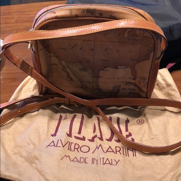 Alviero Martini❤️ - Picture 5 of 5